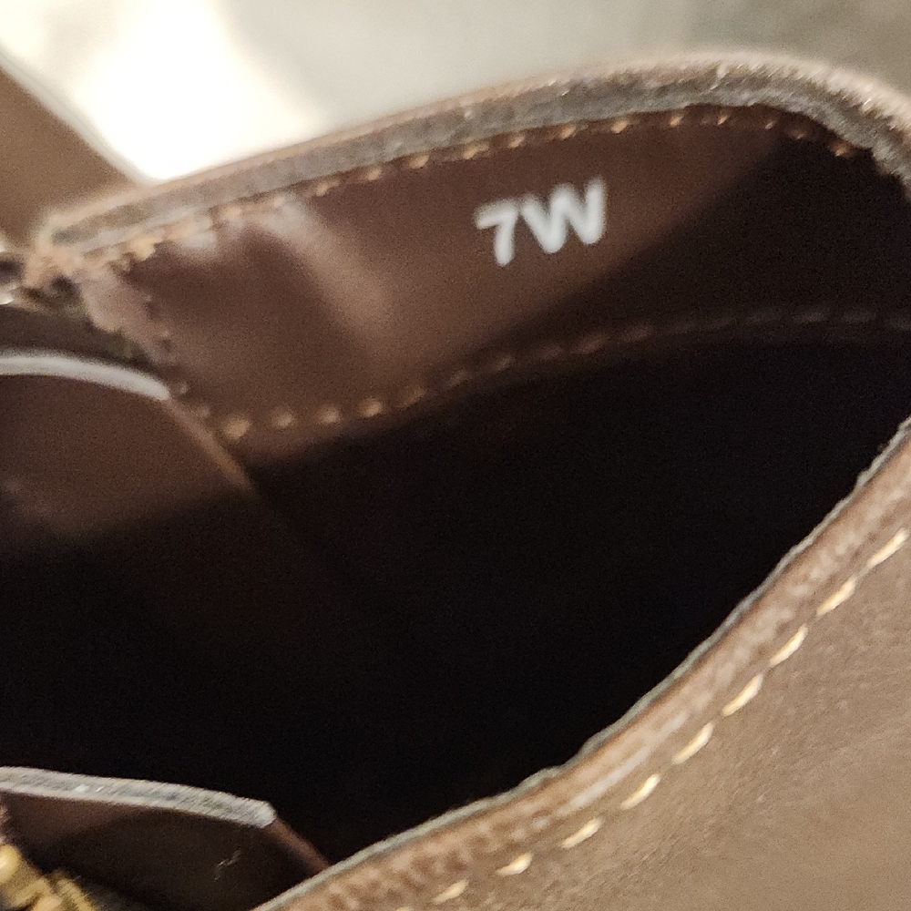 NWOB- Easy Works By Easy Street Brown Ankle Zippered Booties Non- Slip Size 7W - Picture 4 of 7